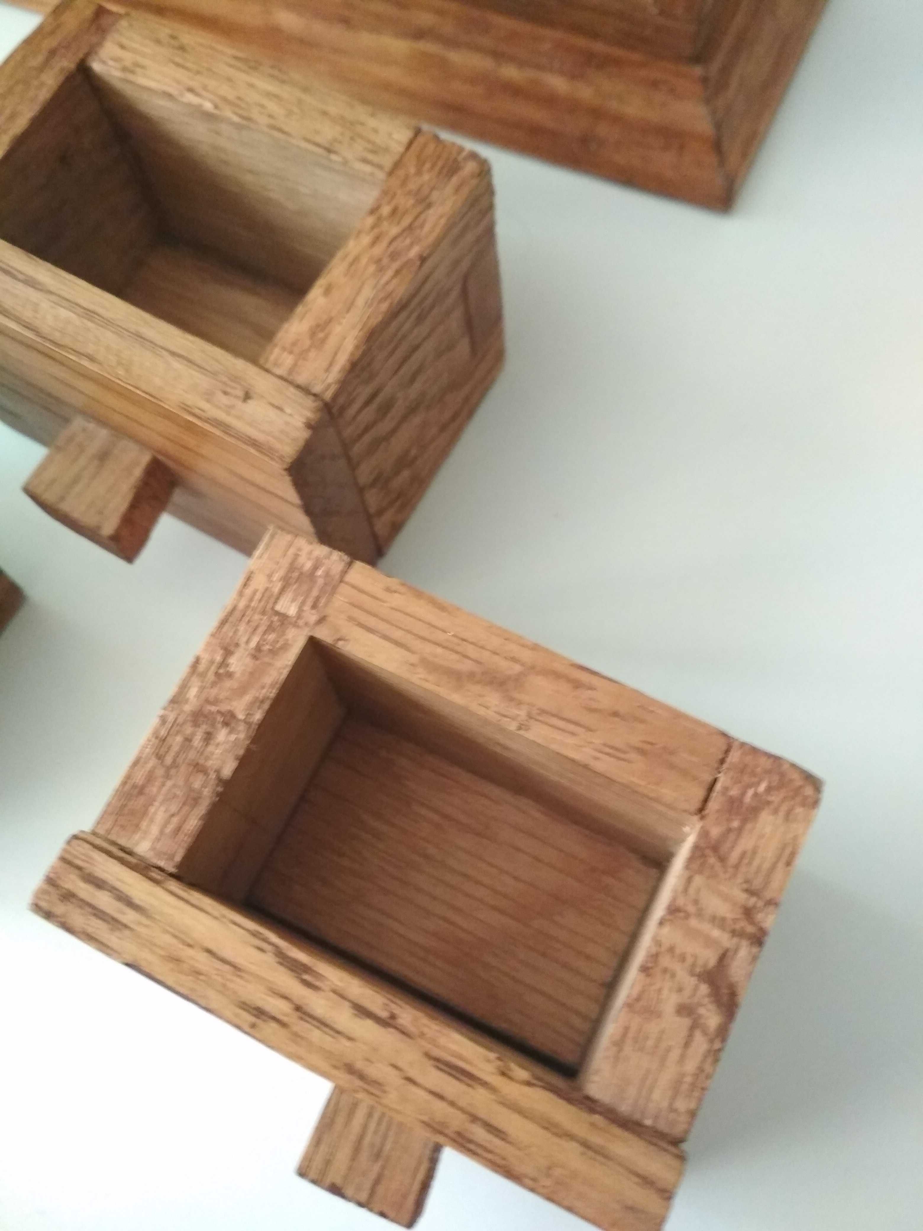 Piękna Drewniana skrytka szkatułka