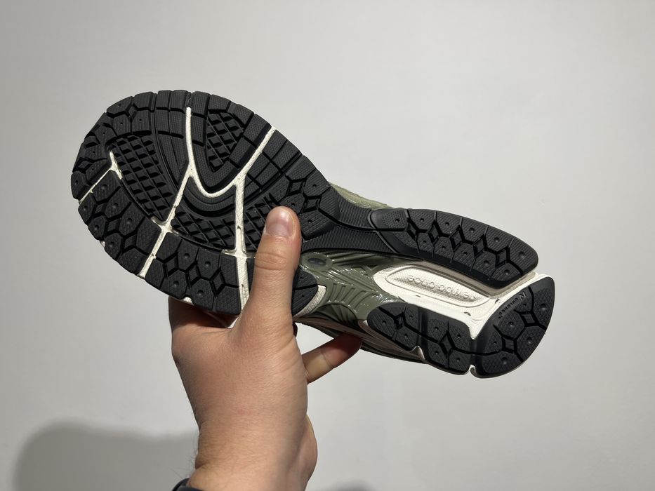 Кросівки чоловічі New Balance 2002 U2002RCA ориігнал