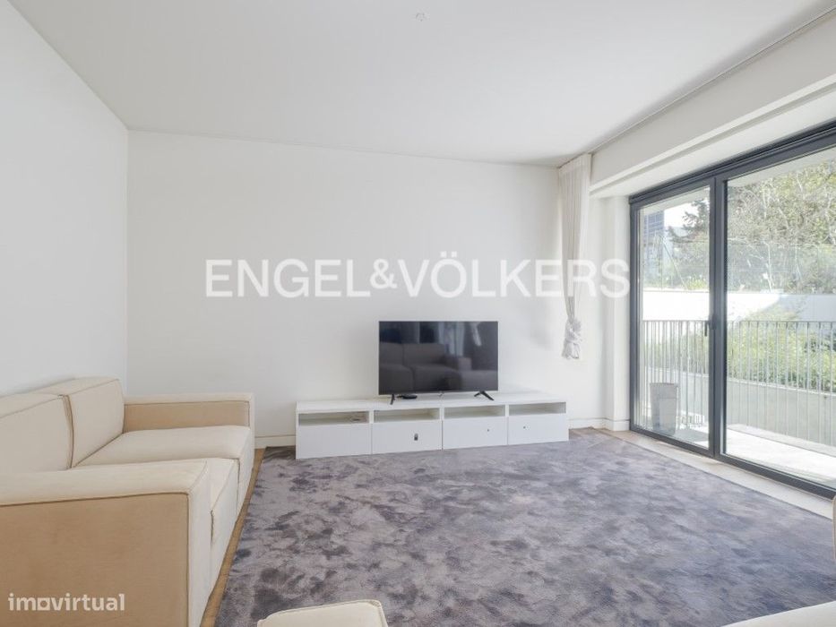 Apartmento T3 em condomínio de luxo