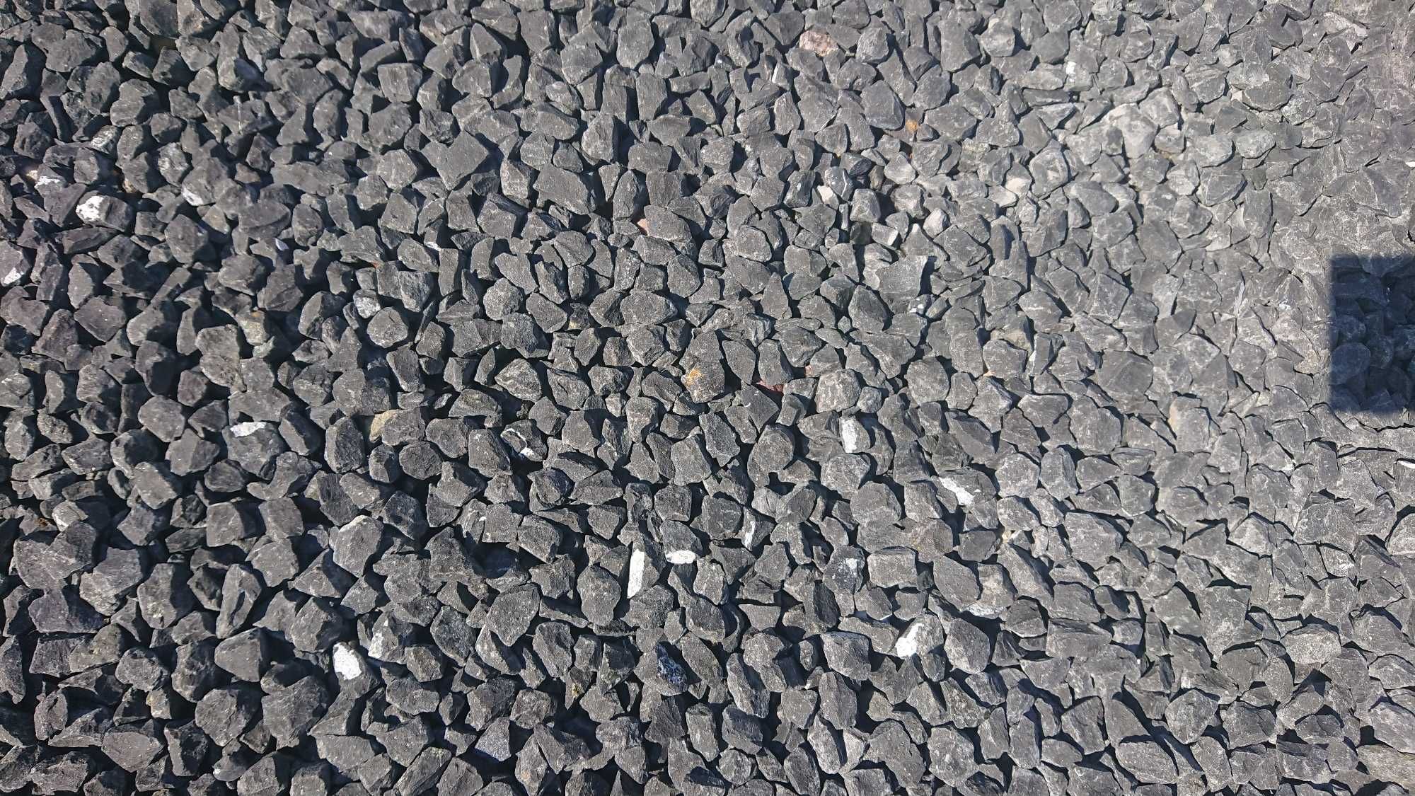 piach rzeczny kopalniany żwir tłuczeń ziemia humus kruszywo kora