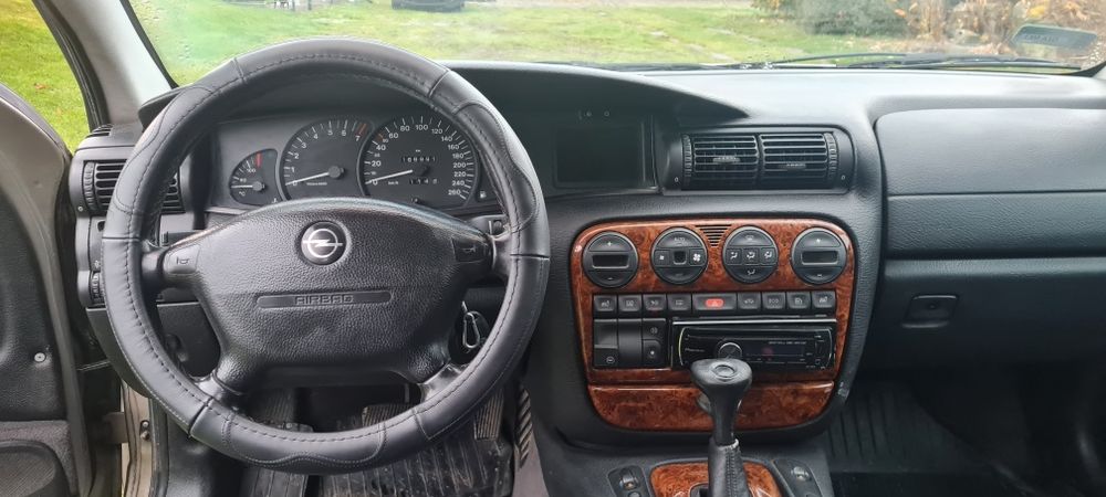 Opel Omega B 2.5v6  LPG