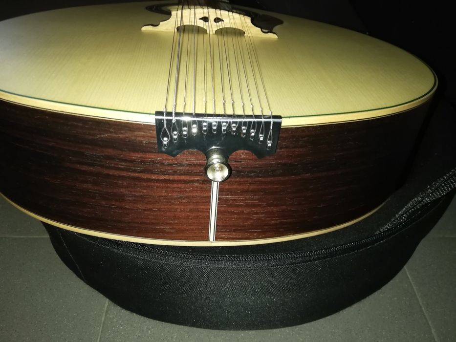 Guitarra Portuguesa de Coimbra em madeira maciça natural