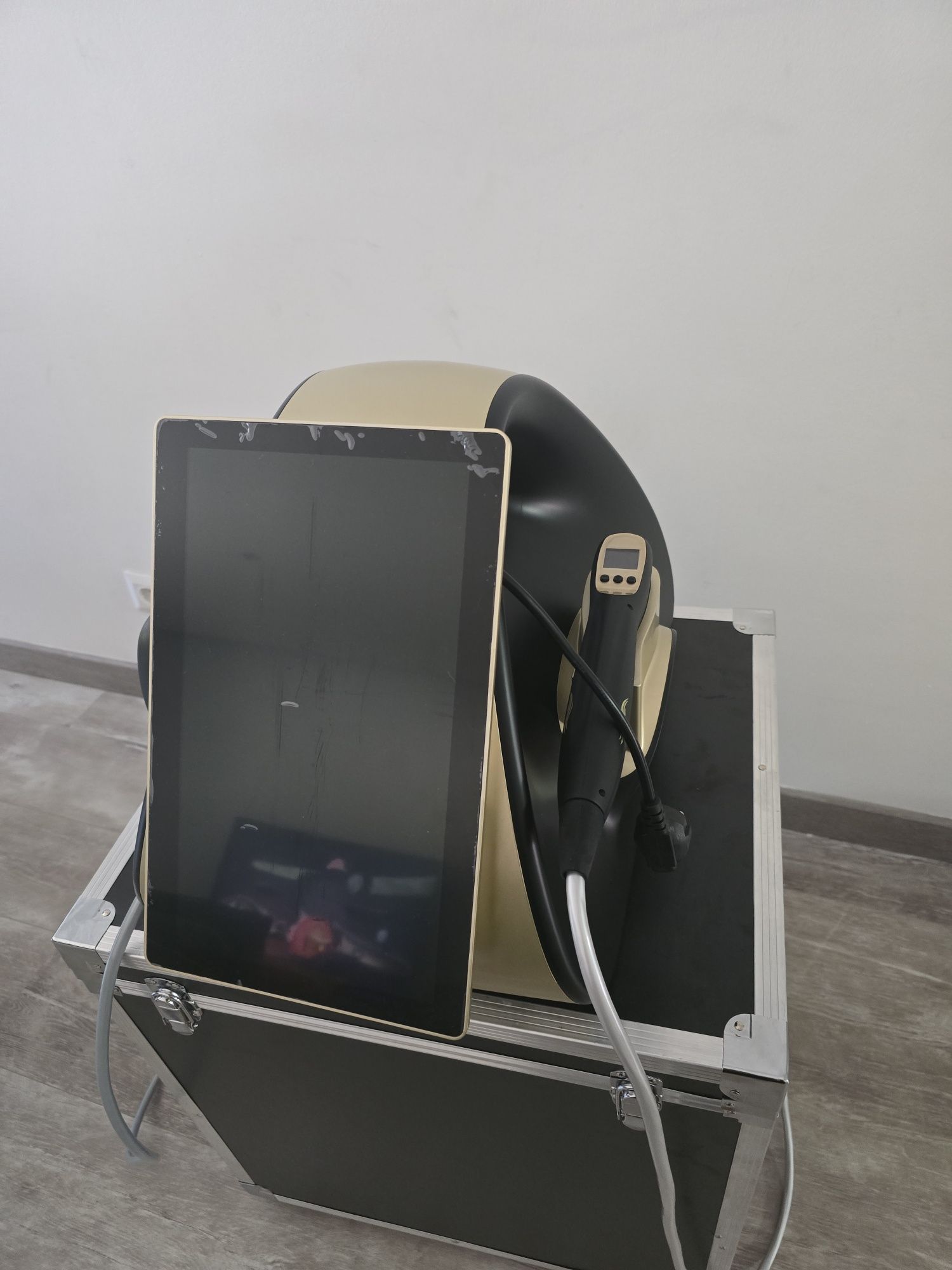 Hifu 22 D com radiofrequência