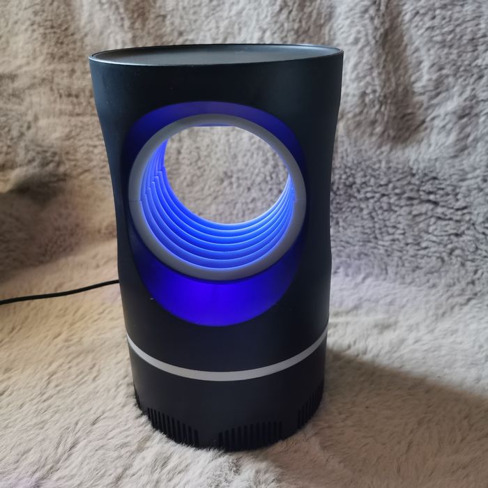 Lampa owadobojcza na owady pulapka elektryczna