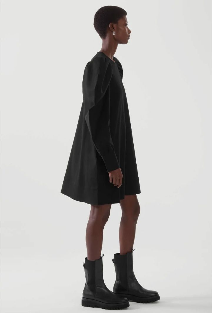Чорна жіноча сукня Cos