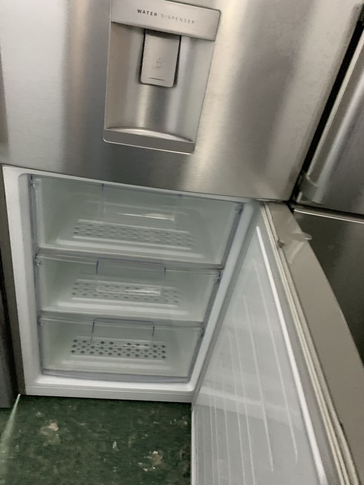 Frigorifico LG combinado com dispenser