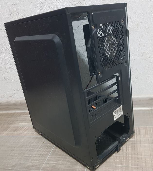 Корпус для ПК формат mini ATX