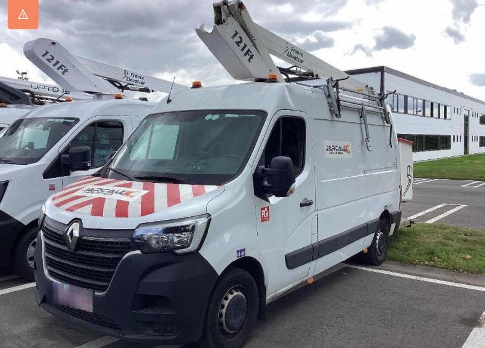 Wynajem wypożyczalnia podnośnik koszowy zwyżka 12 M na samochodzie