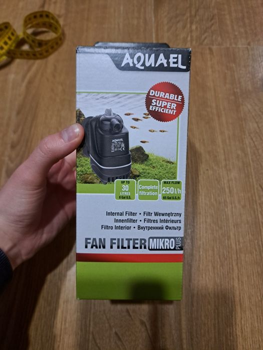 mały filtr do akwarium