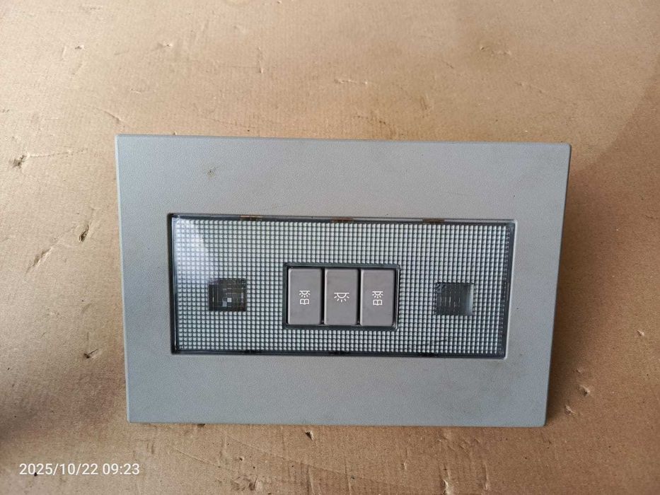 lampka w podsufitkę do opla zafira b