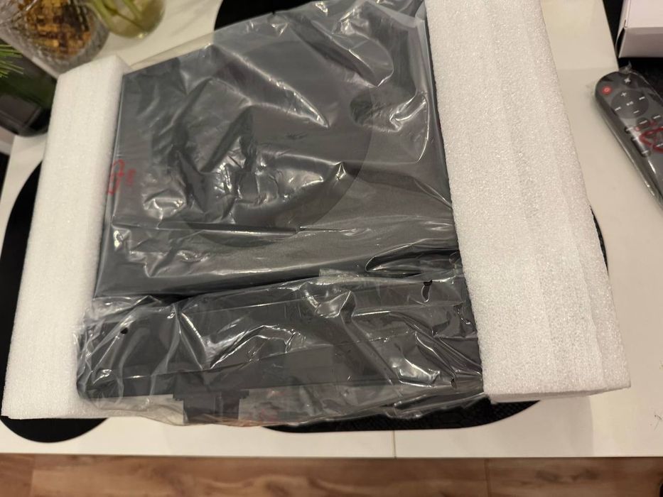 Soundbar z subwooferem.  Meredo