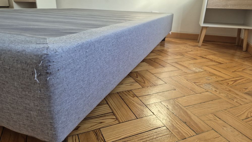 Cama de casal - cinza claro