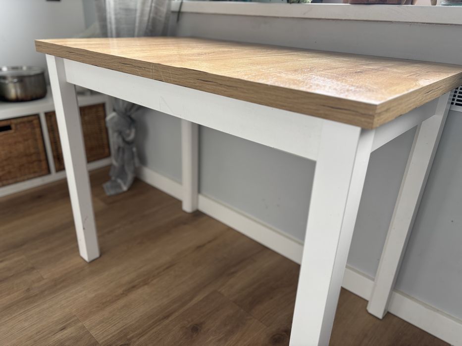 Stół do kuchni jadalni