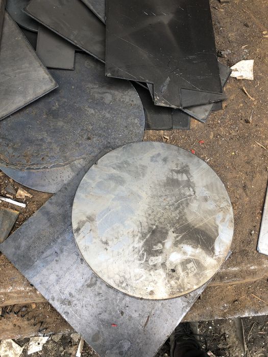 Металеві вироби, закладні, круги, квадрати, полоси