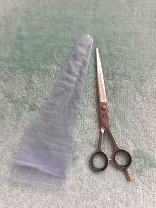 Перукарські ножиці,пояс, фартух,браші та сумка для перукаря!!!