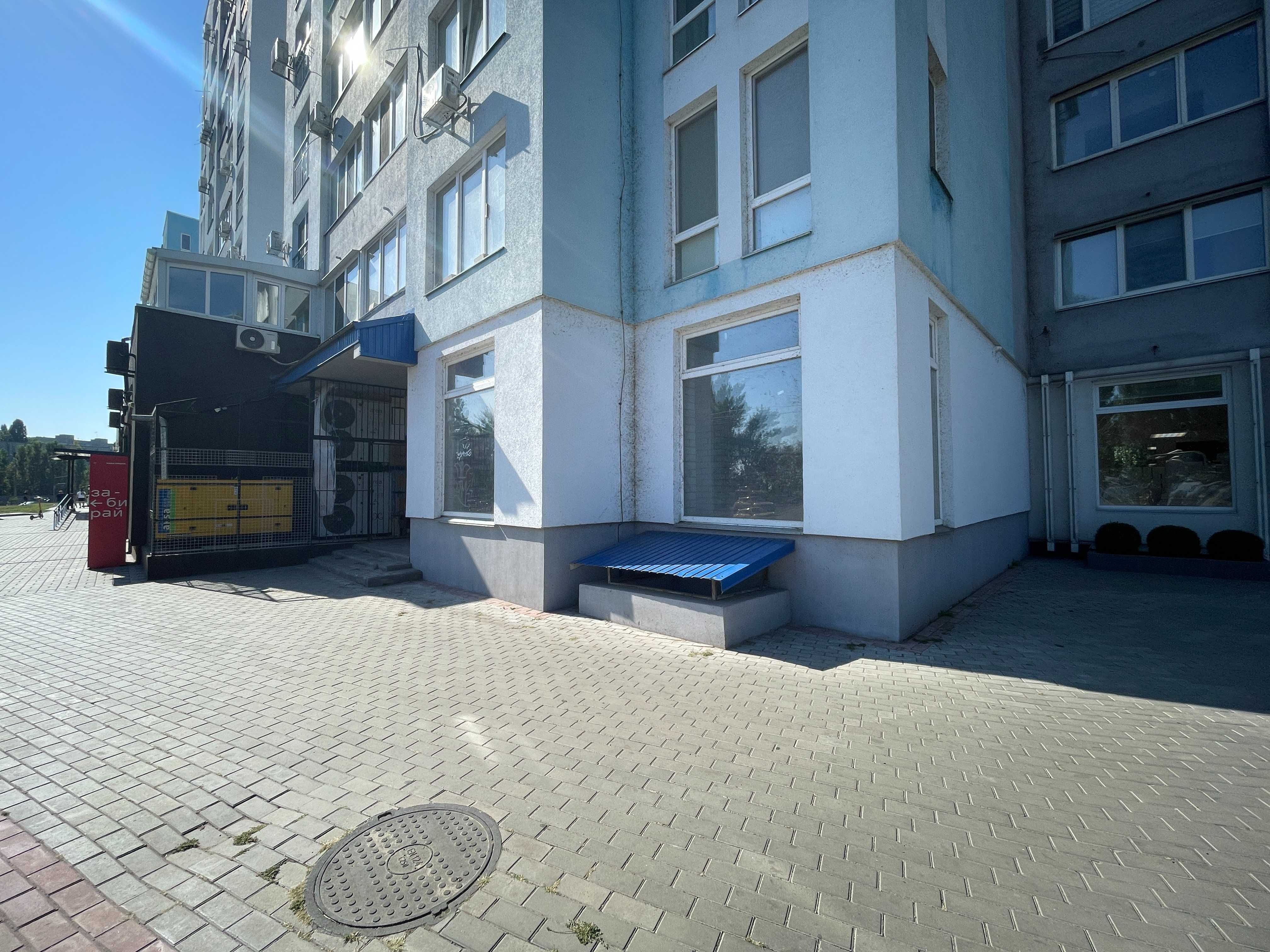 Фасадне приміщення на Митниці, по вул. Козацька