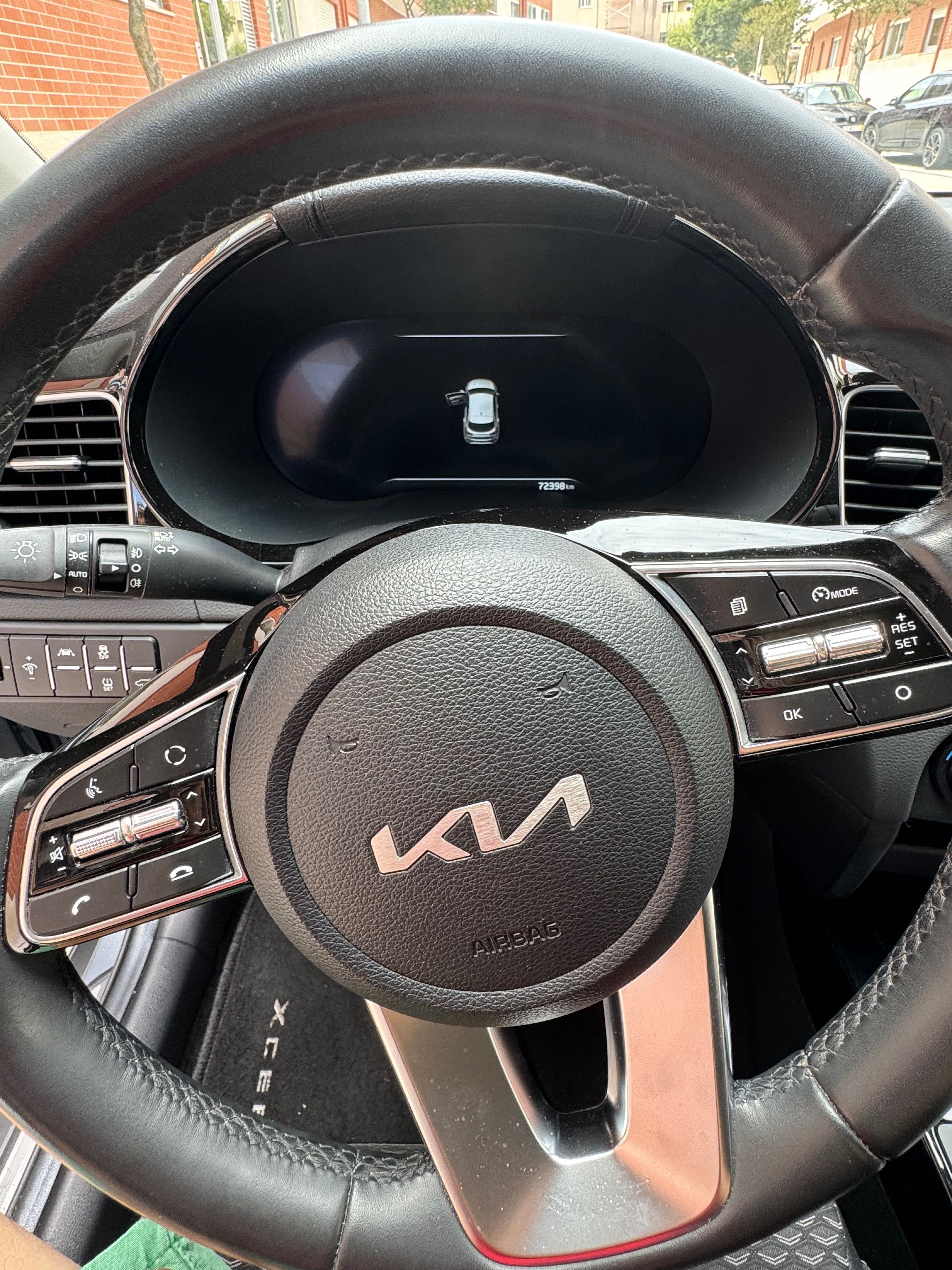 Kia XCeed 1.0 T-GDi Tech 2022 – SUV compacto em excelente estado!