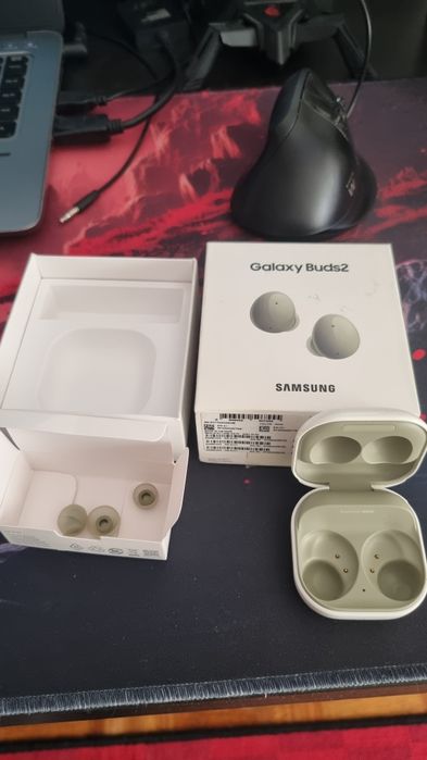 Vendo caixa carregamento in ear Galaxy Buds2