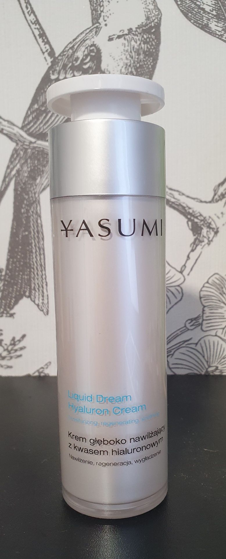 Yasumi liquid dream hyaluron cream