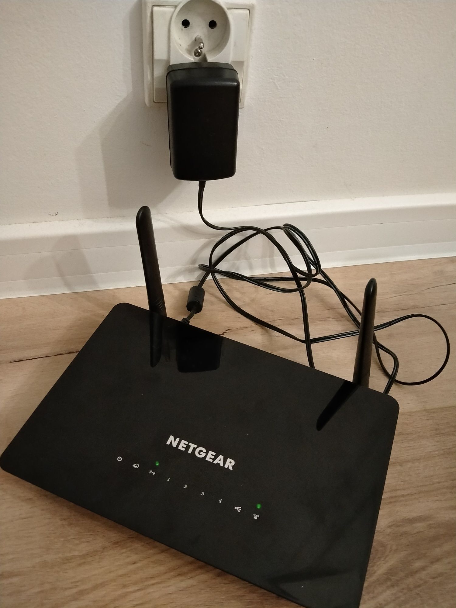 Router wifi NETGEAR - AC1200 model R6220