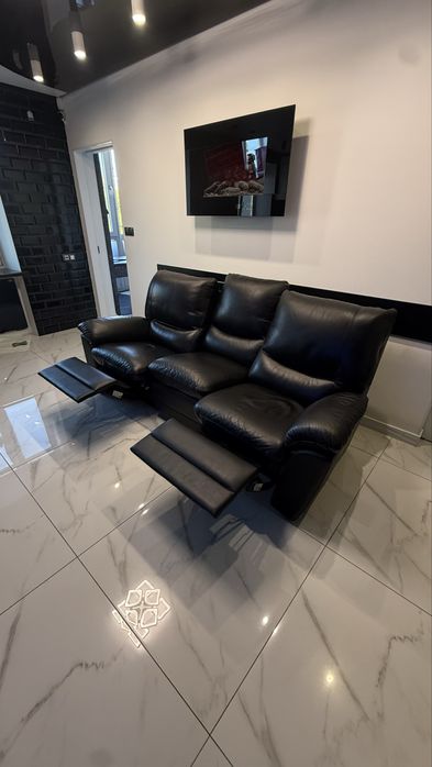 Диван, диван реклайнер, диван чорний шкіряний, в гарному стані 200х90