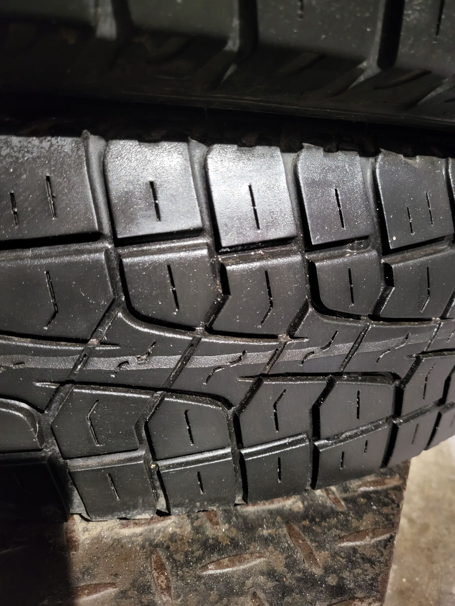 4szt 185/75/16 Pirelli 5,5-7mm dot4217r