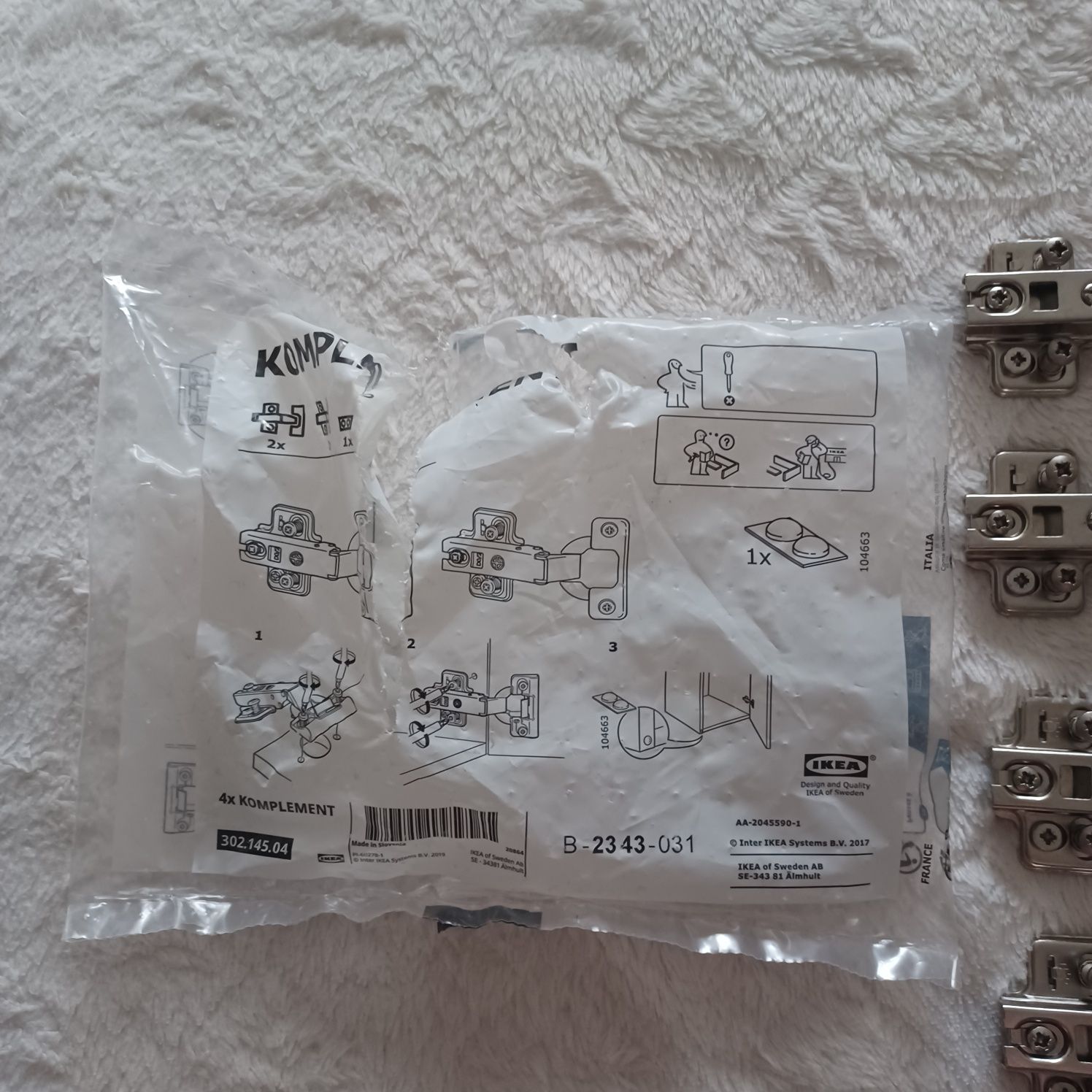 Komplet zawasów samodomykających IKEA 302.145.04