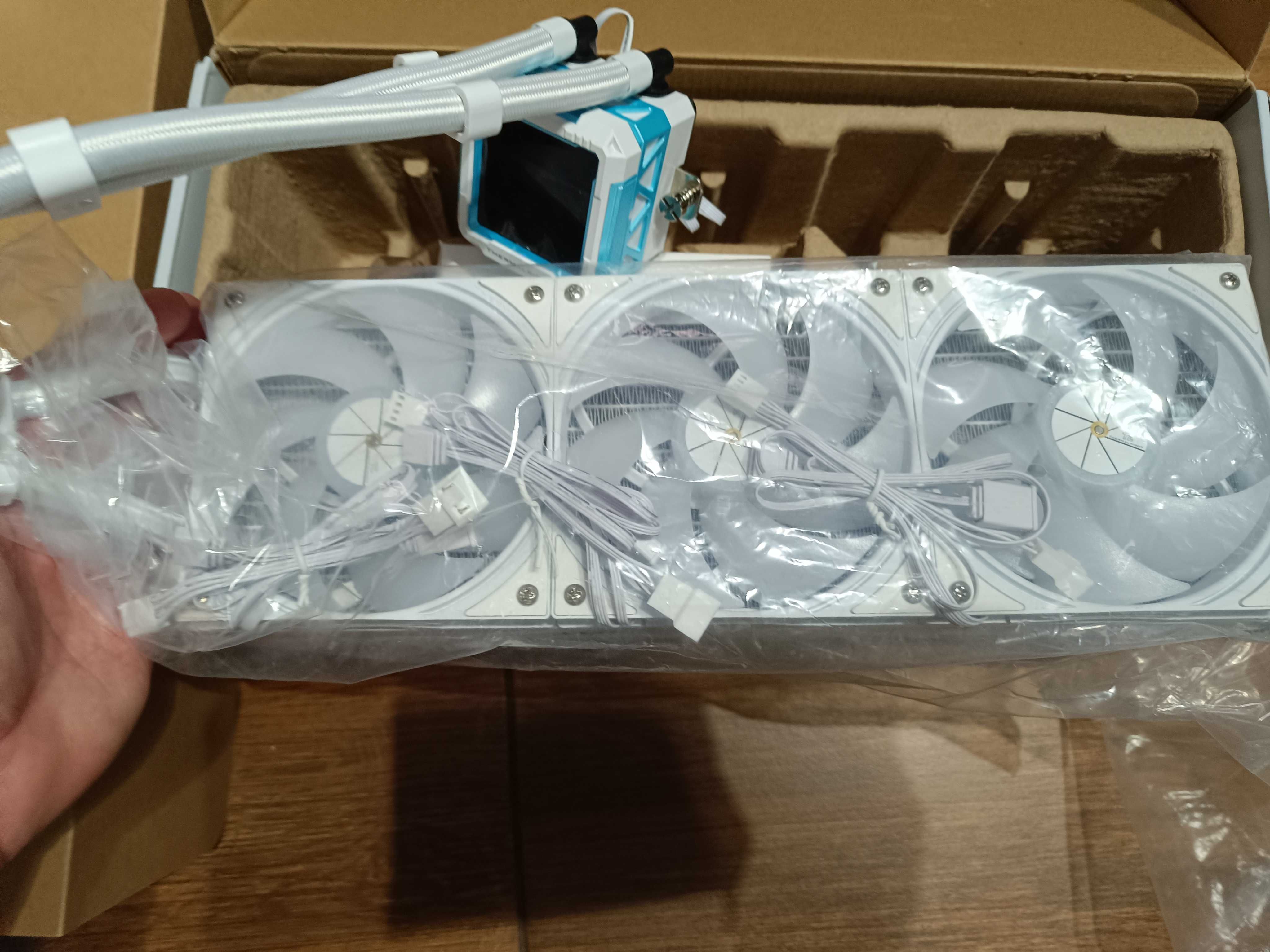 Thermalright Frozen Warframe 360 White ARGB