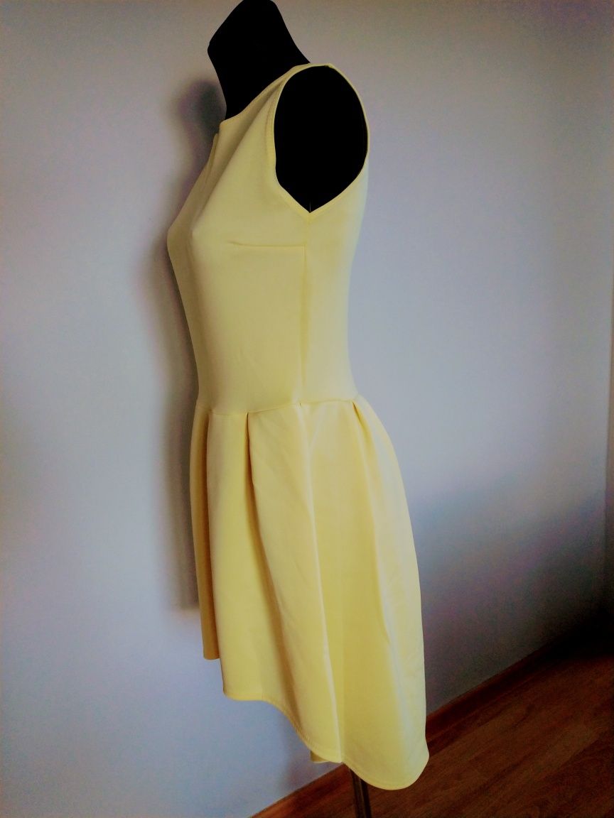 Cytrynowa sukienka