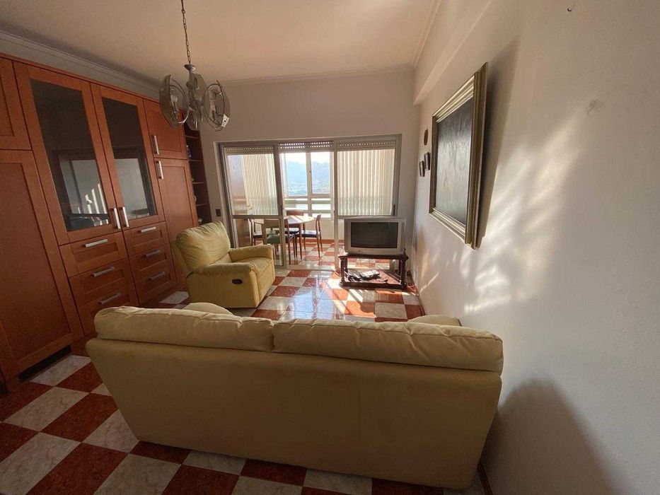 Apartamento T3 na Costa da Caparica na rua José Vicente da Costa