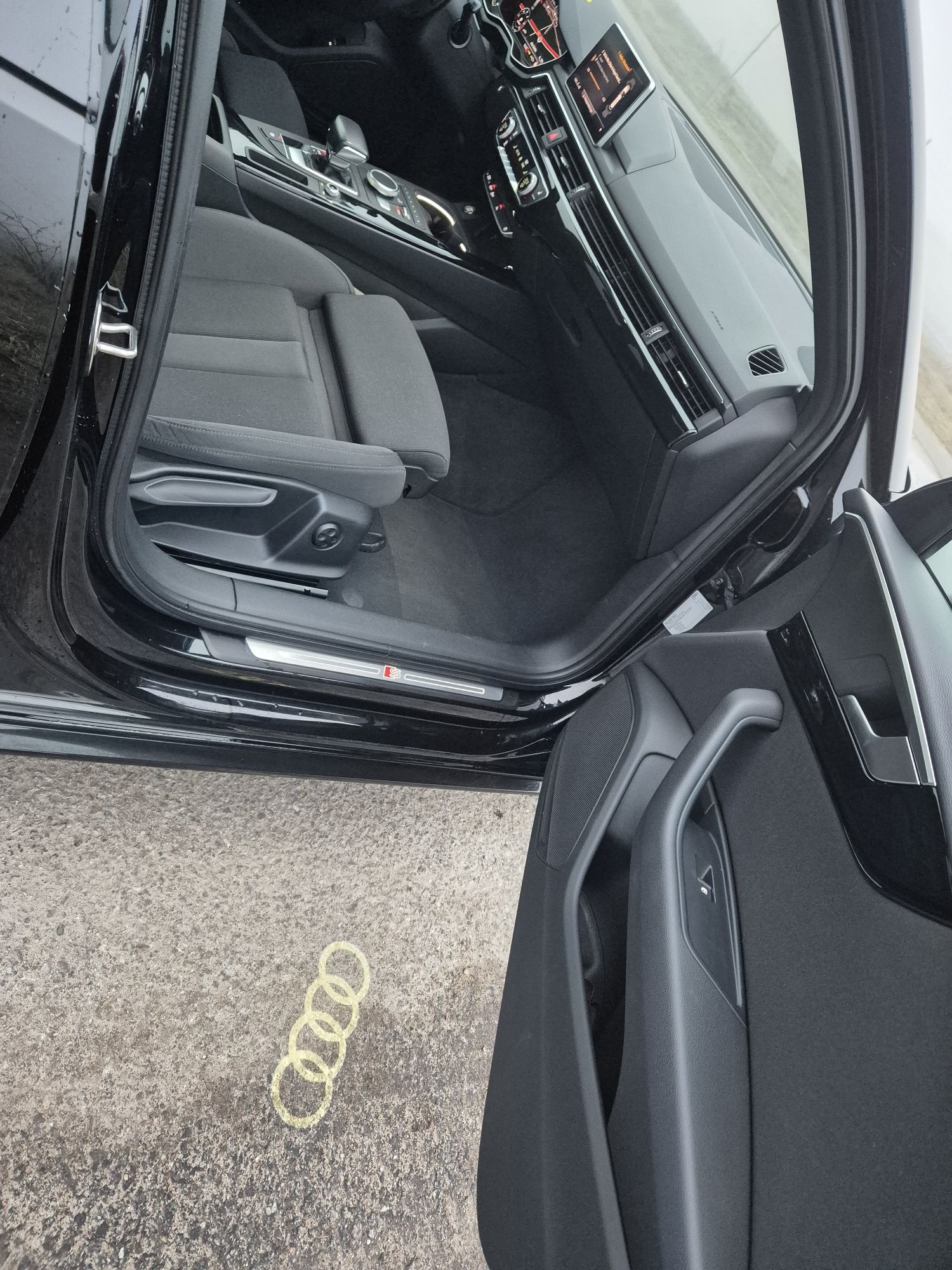 Audi A4 B9 2.0 190km Matrix Virtual S-line