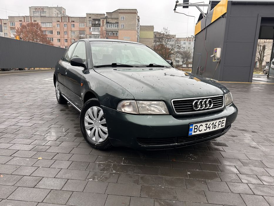 Продам Audi A4B5 1.8бензин