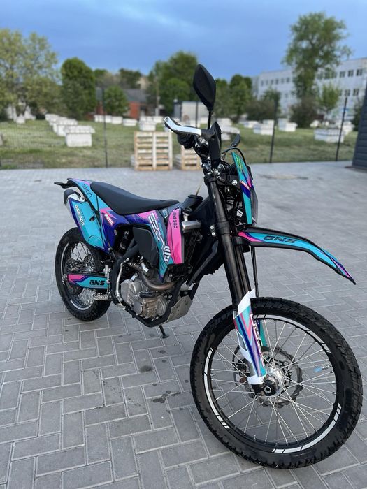 Мотоцикл геон 300