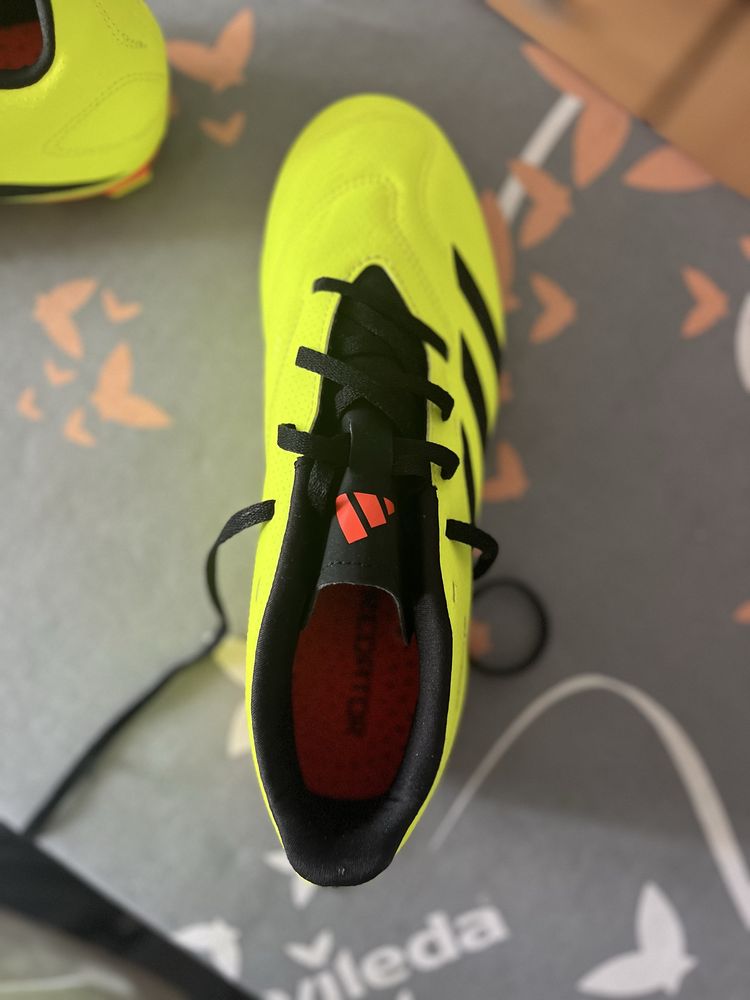 Chuteiras de Futebol Adidas Predator (41)
