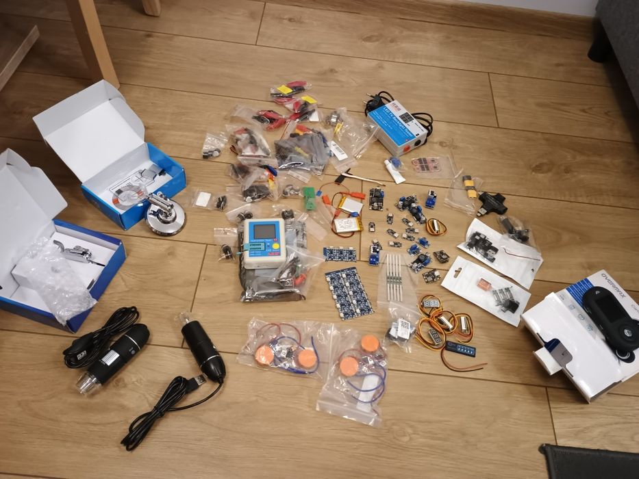 Elektronika różna, wideorejestrator, mikroskopy, BMS, moduły USB,