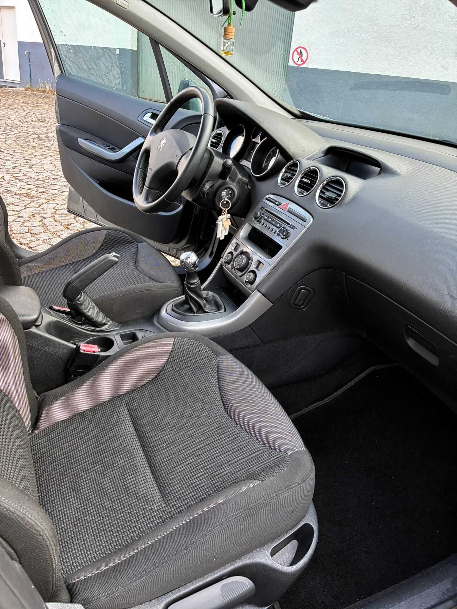 Peugeot 308 1.6 Gasolina - 2011 | Muito Bom Estado