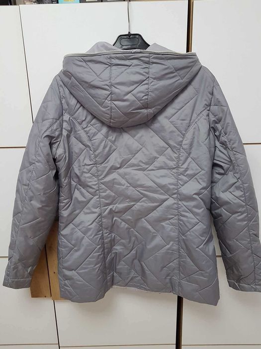 DARIA kurtka  bardzo lekka 44