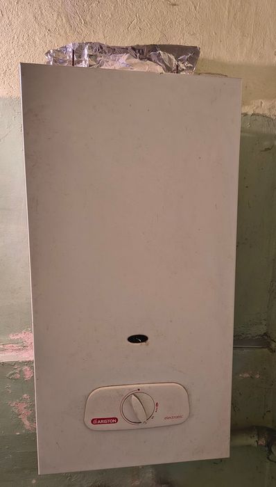 Przepływowy ogrzewacz wody Ariston