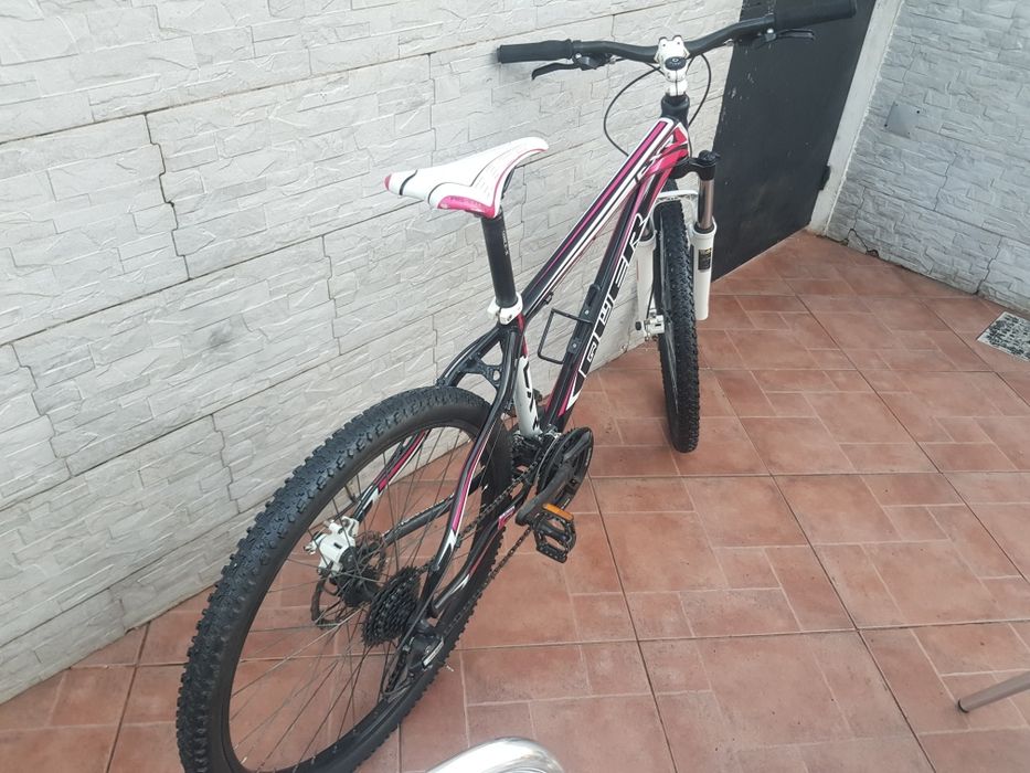 Bicicleta roda 26 travão de disco á frente e atrás tudo a funcionar