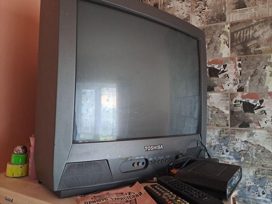 Кольоровий телевізор