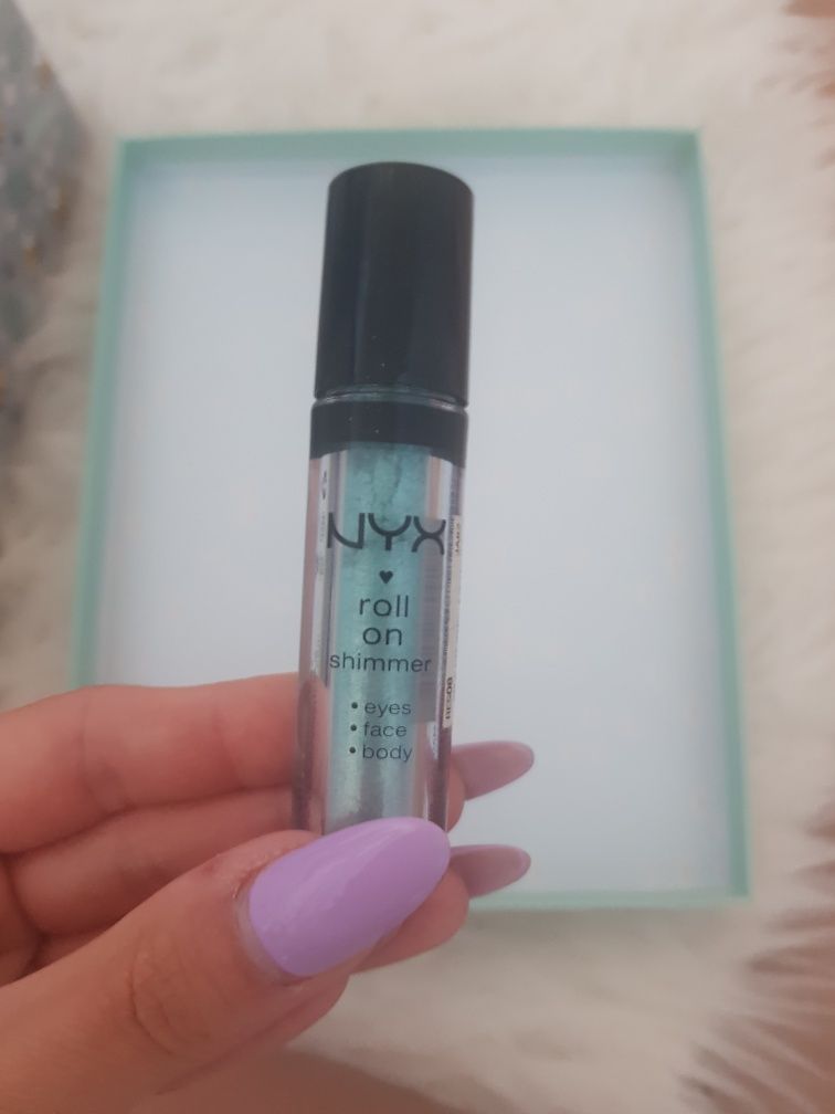 nyx roll on shimmer cień do powiek