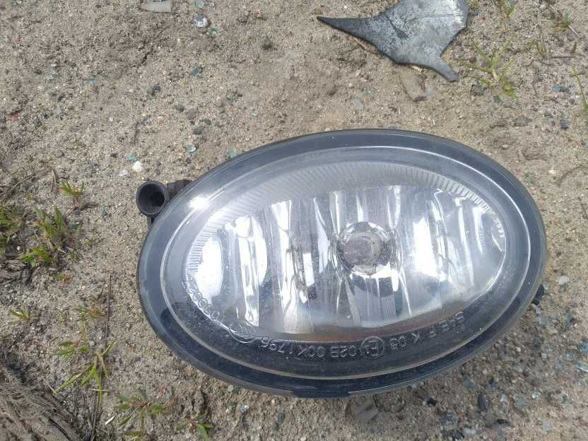 Halogen prawy przód Mercedes W211 Lift