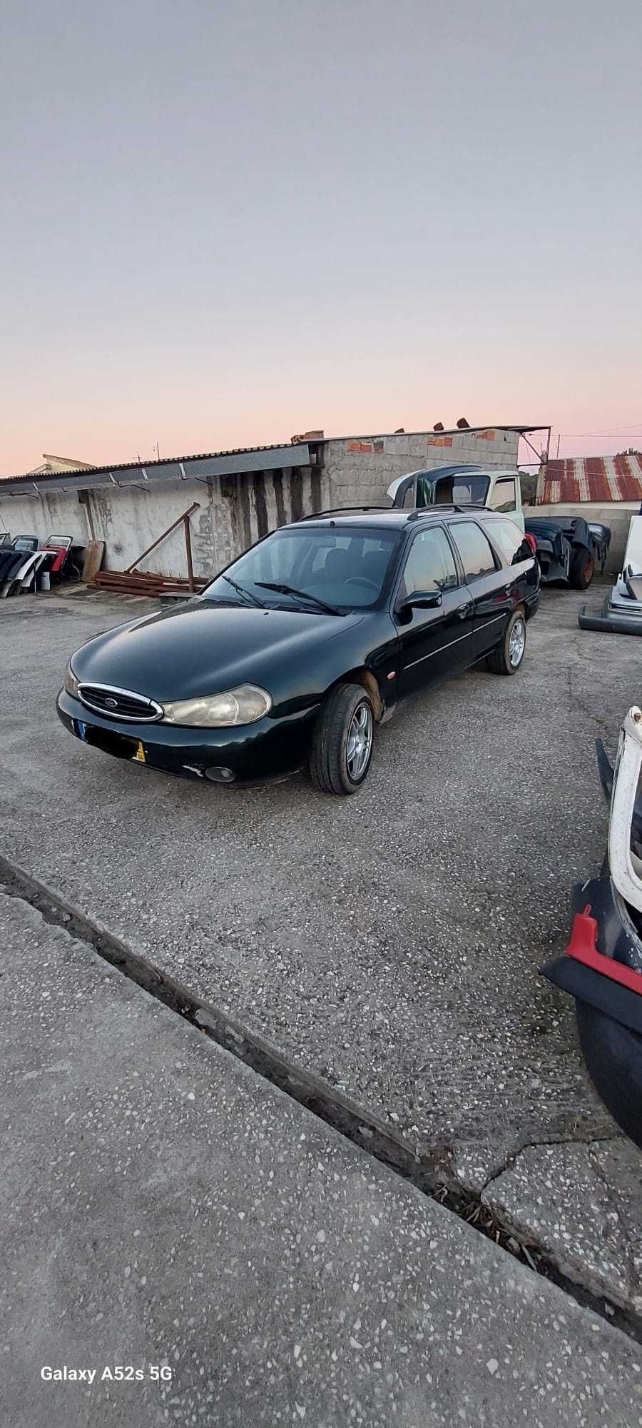 Para Peças Ford Mondeo 1.8 TD de 1997 com boa Mecânica