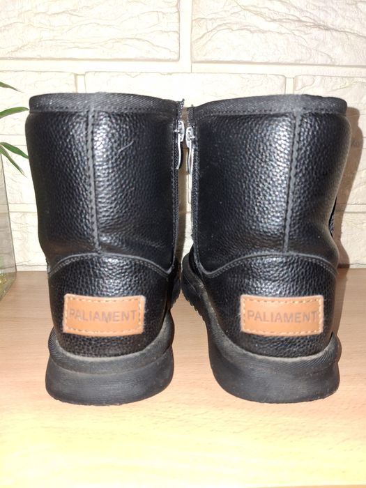 Уггі дитячі. 33 розмір.