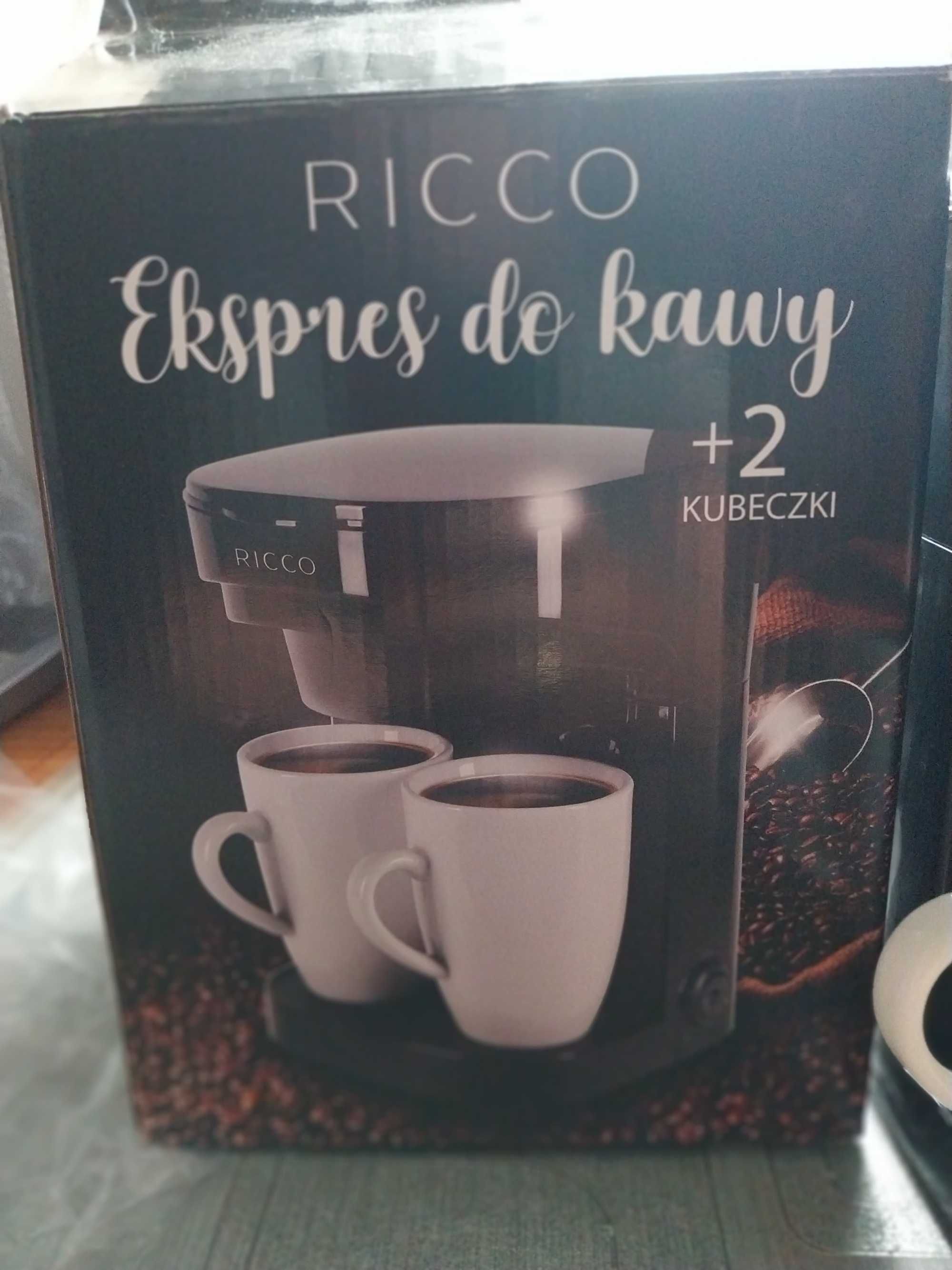 Ekspres do kawy Rocco+ 2 kubki. Nowy