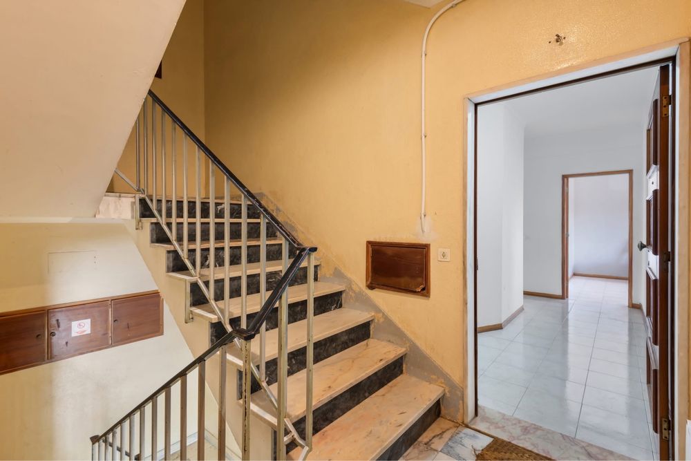 Apartamento T3 à venda no centro do Fundão