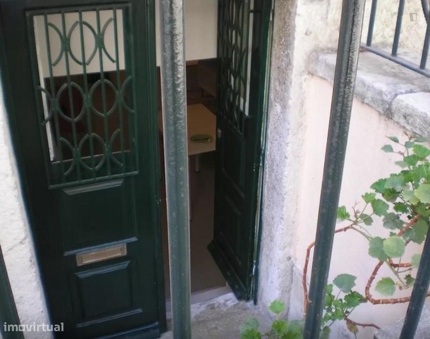 Apartamento com 1 quartos - localizado em Sé Lisbon
