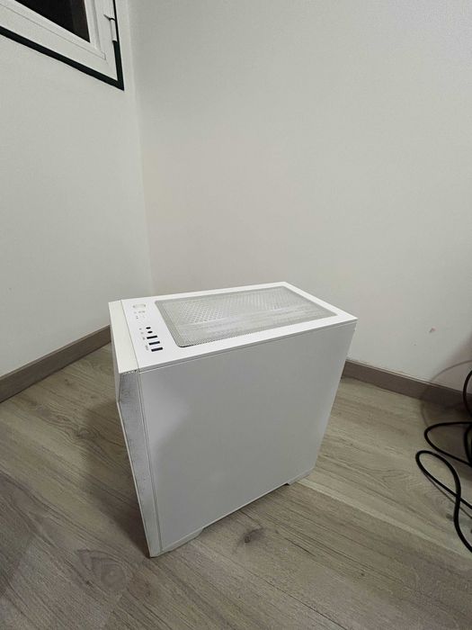 Pc gamer Ryzen 5 5600x, 4060 ti, 32gb ram DDR4