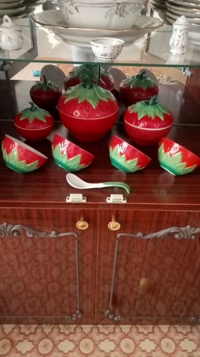 Сервіз клубніка.