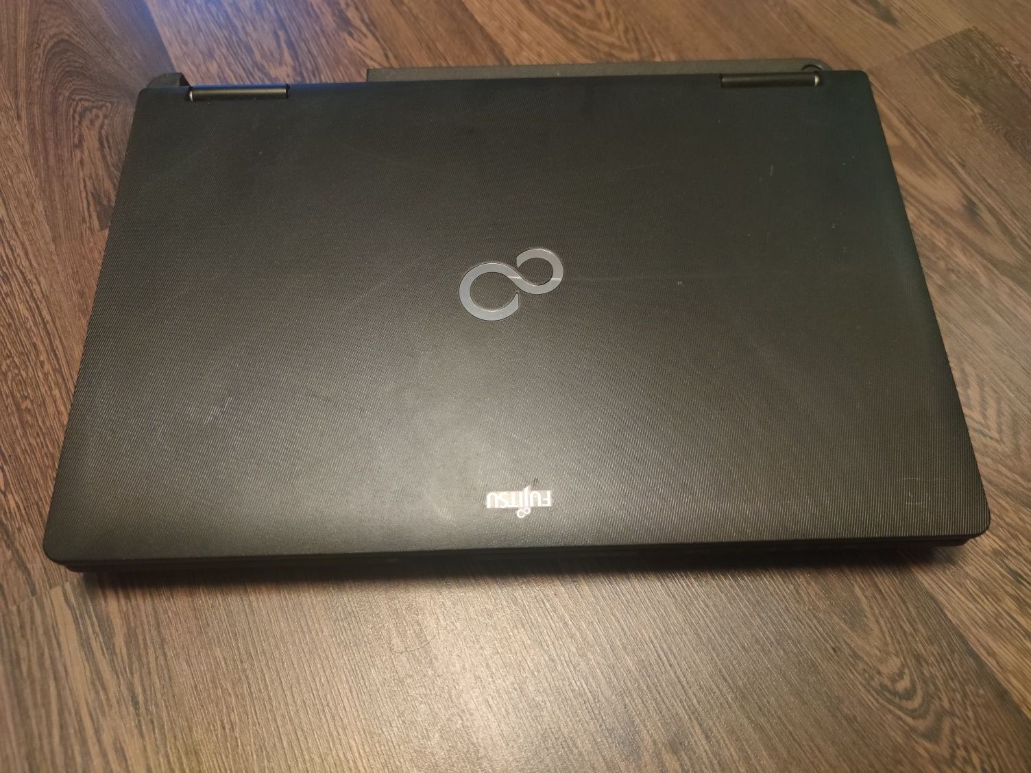 Laptop Fujitsu Siemens lifebook E752